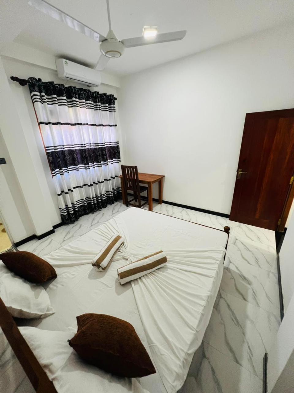 Sanku Place Hiriketiya ديكويلاّ تين المظهر الخارجي الصورة