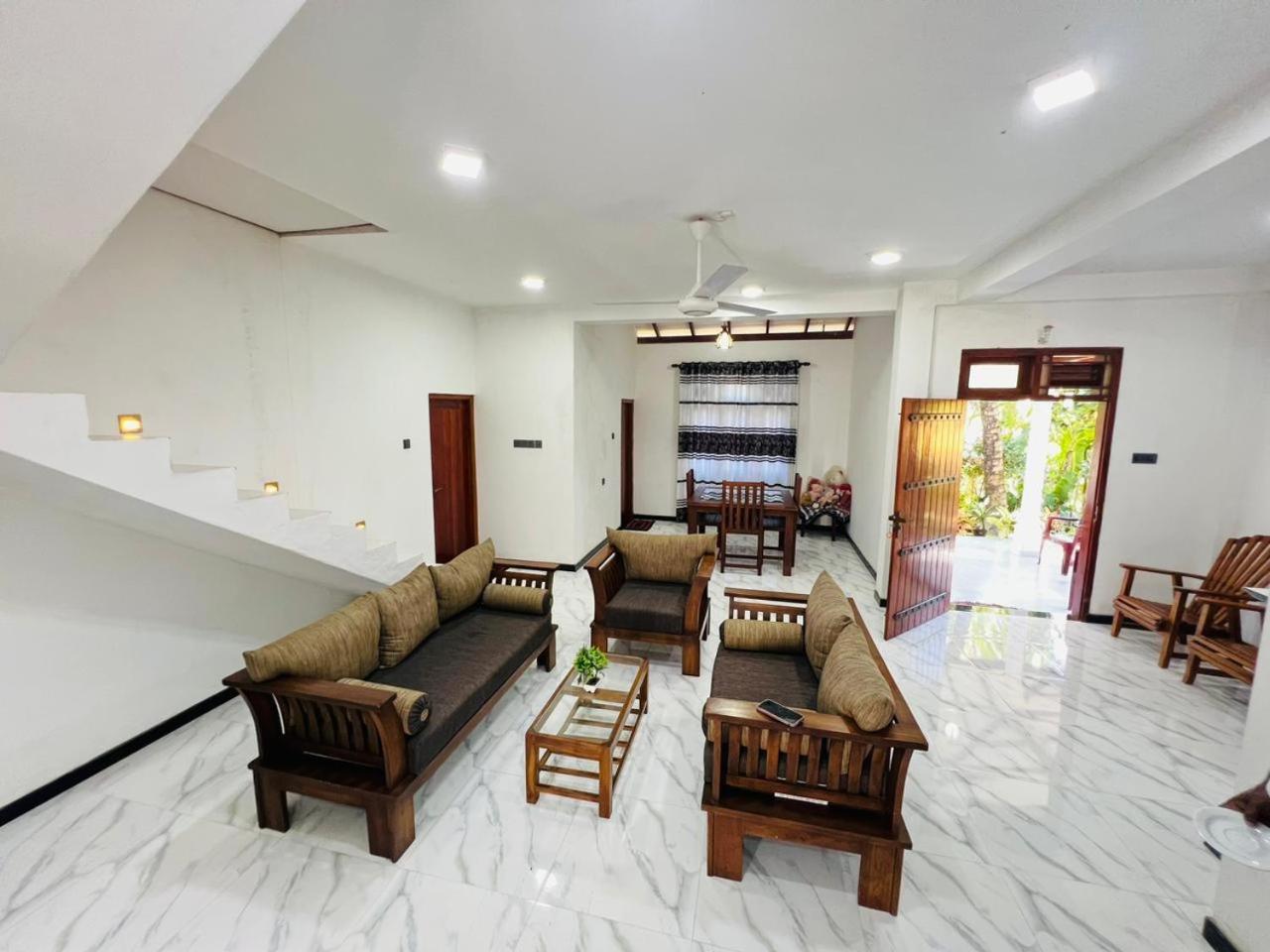 Sanku Place Hiriketiya ديكويلاّ تين المظهر الخارجي الصورة